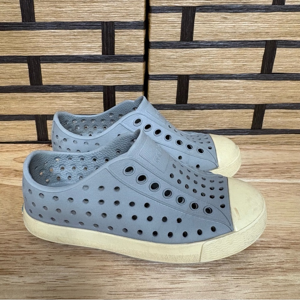 Native Jefferson Gray Slip On Shoes Size C9